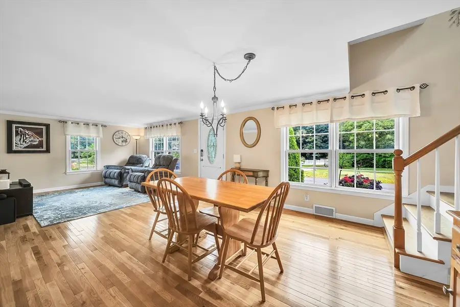 51 Barrington Rd, Longmeadow, MA 01106 - #3