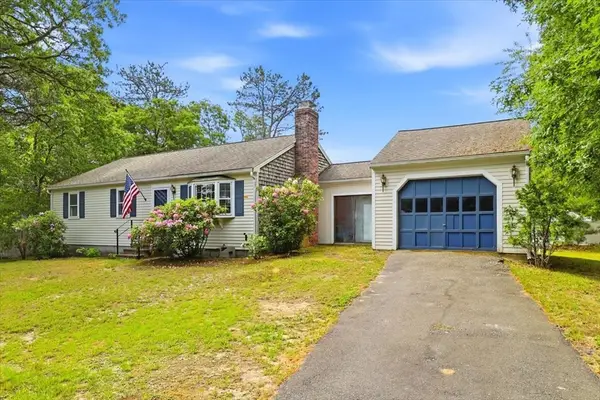 9 Deerfield Rd, Yarmouth, MA 02673