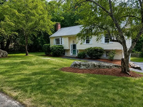 6 Fox Hill Road, Ashland, MA 01721