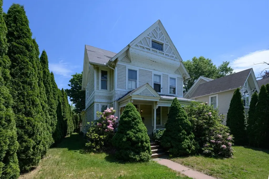 415 Maple St, Springfield, MA 01105 - #1
