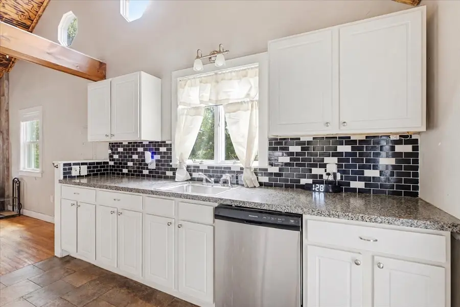 243 Maquan St, Hanson, MA 02341 - #2