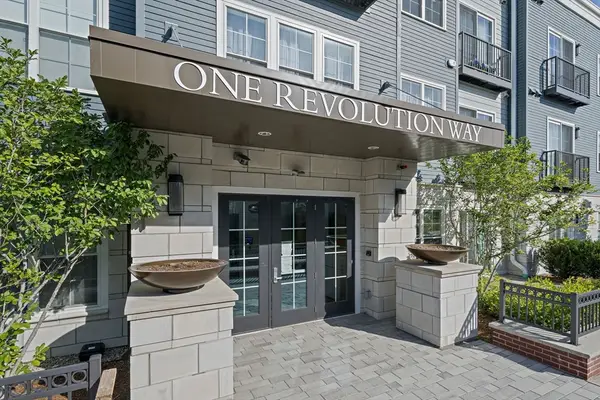 1 Revolution Way #104, Canton, MA 02021