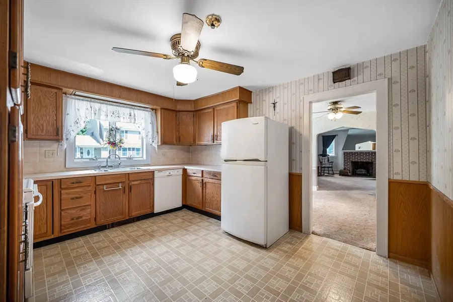 20 Oak Knoll Ave, Chelmsford, MA 01824 - #3