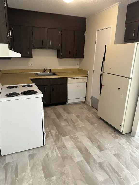 3 Chapel Hill Drive #11, Plymouth, MA 02360 - #3