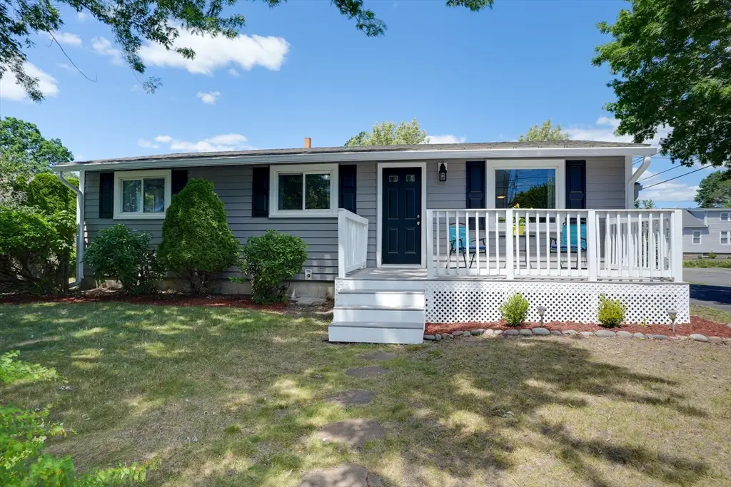 15 Jefferson Ave, Saugus, MA 01906 - #1