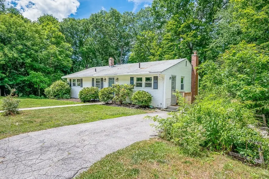 42 Iowa St, Worcester, MA 01602 - #2