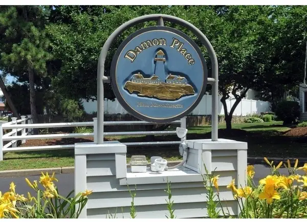 26 School St #212, Hull, MA 02045