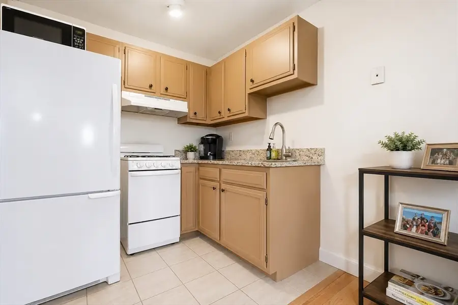 130 Emerson St #32, Boston, MA 02127 - #3