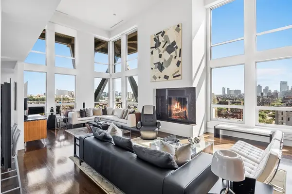 360 Newbury Street #810, Boston, MA 02115