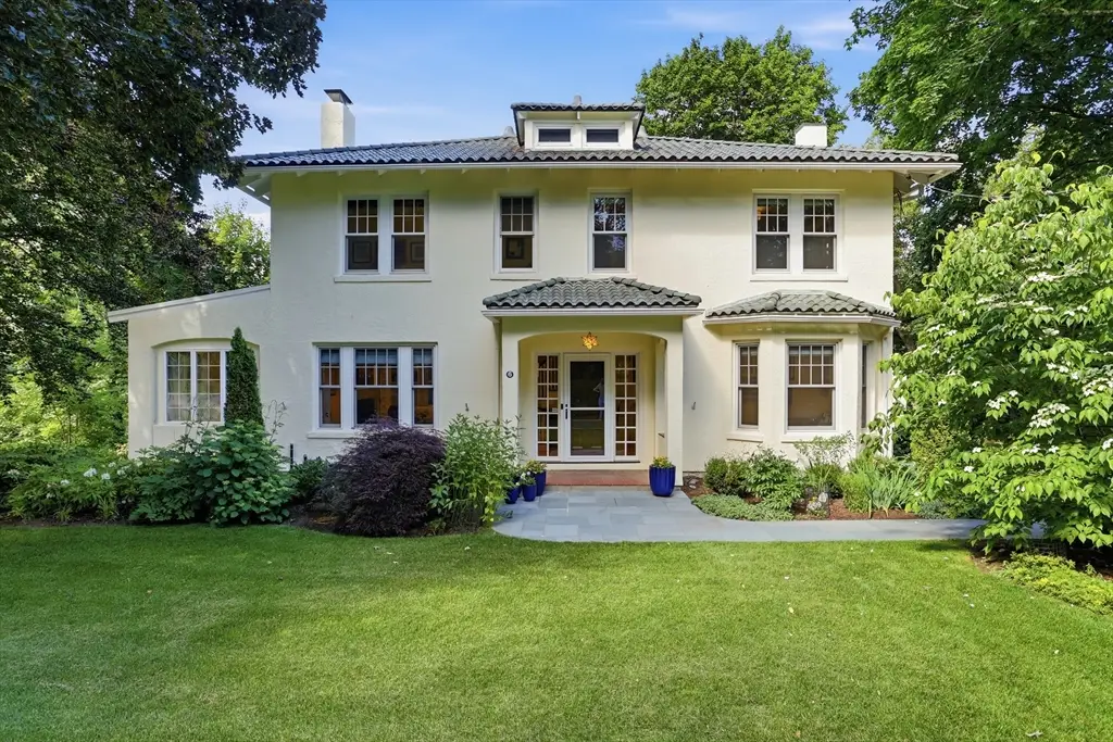 6 Oakmount Circle, Lexington, MA 02420 - #1