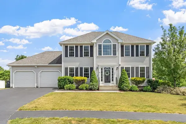 90 Joel Scott Dr, Holden, MA 01520