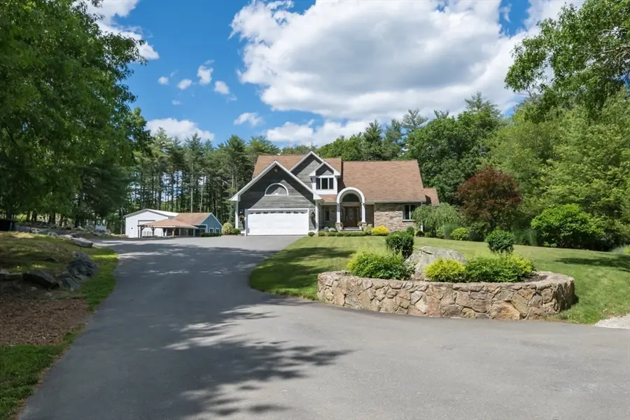 28 Gammons Rd, Acushnet, MA 02743 - #3