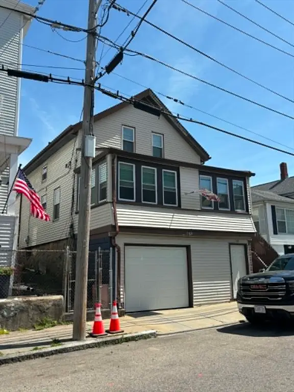 148 Hamlet St, Fall River, MA 02724