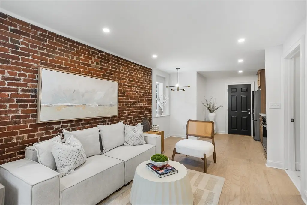 149 Derby St #C, Salem, MA 01970 - #1