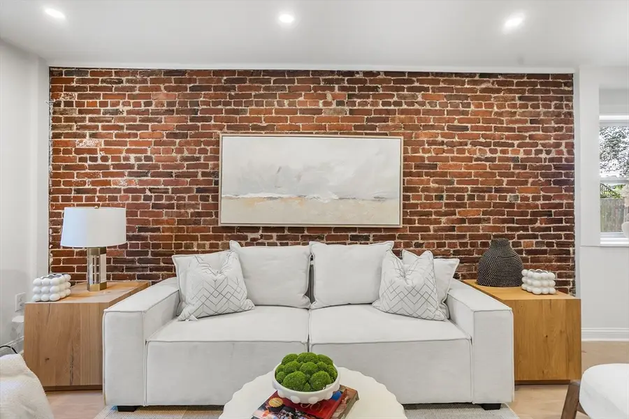149 Derby St #C, Salem, MA 01970 - #2