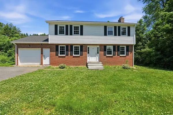 1107 N Pleasant St, Amherst, MA 01002