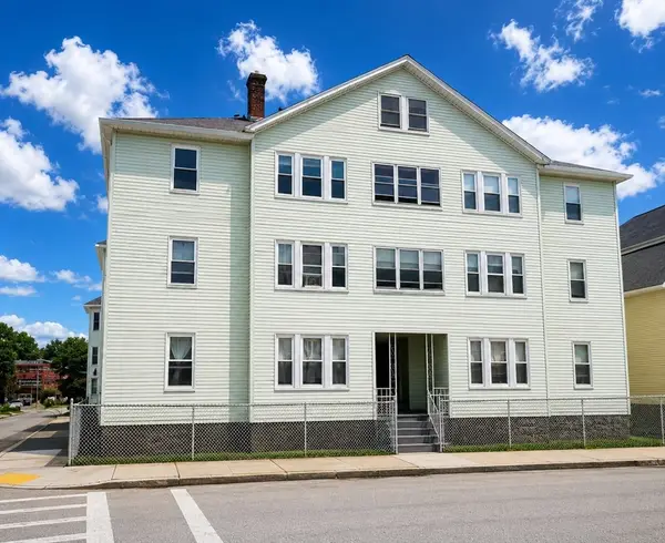 18 Caprera Rd, Worcester, MA 01604