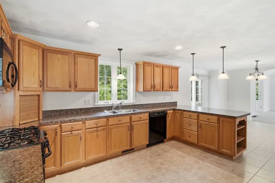 21 Prospect Hill Dr, Tewksbury, MA 01876 - #3
