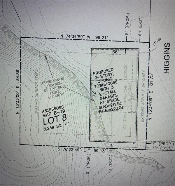 33 Higgins St, Fall River, MA 02724