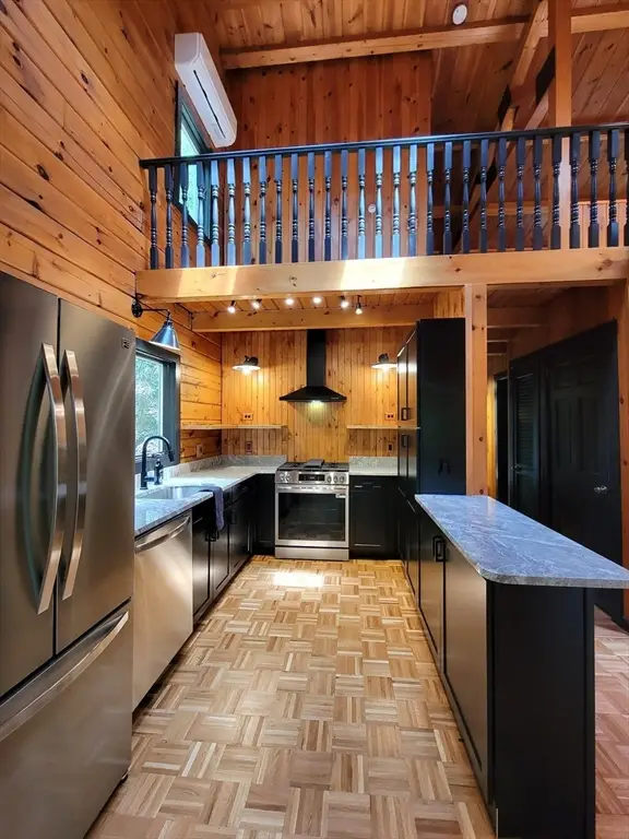46 Karen Lee Ln, Tewksbury, MA 01876 - #2