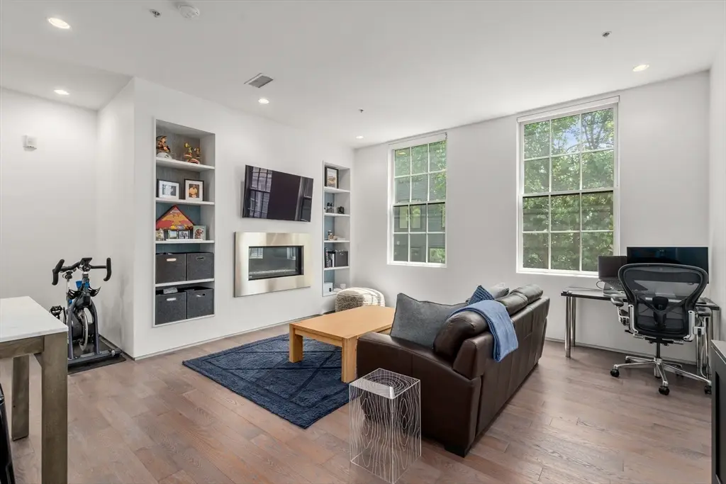 618 E Second Street #3, Boston, MA 02127 - #1