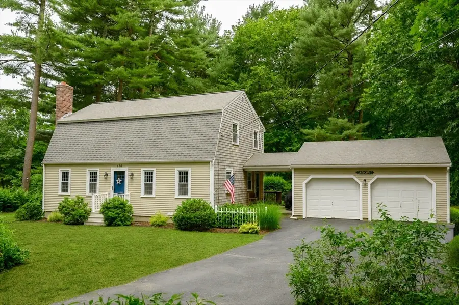 136 Elmer St, Pembroke, MA 02359 - #3