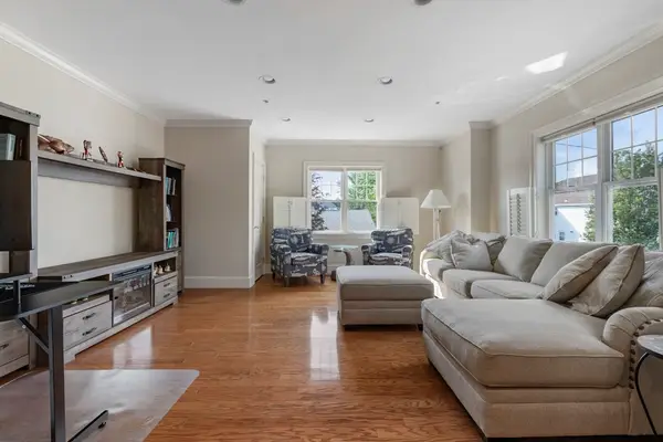 50 Clemence St #50, Cranston, RI 02920