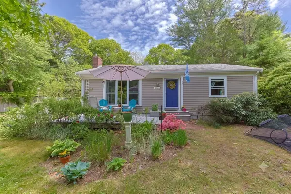 105 Taramac Rd, Barnstable, MA 02632