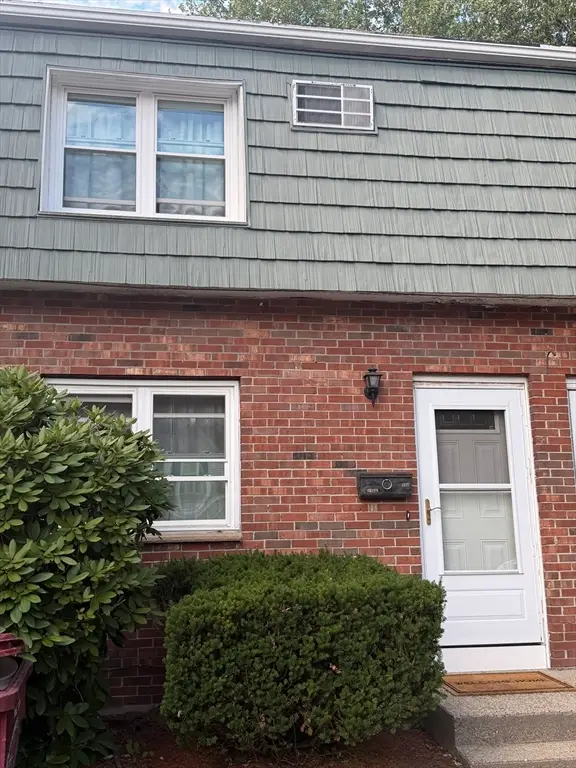 352 Plain St #352, Lowell, MA 01852 - #1
