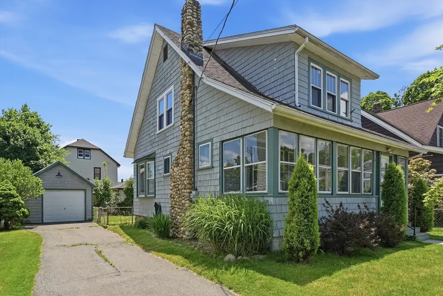 24 Thomas Ave, Holyoke, MA 01040 - #2