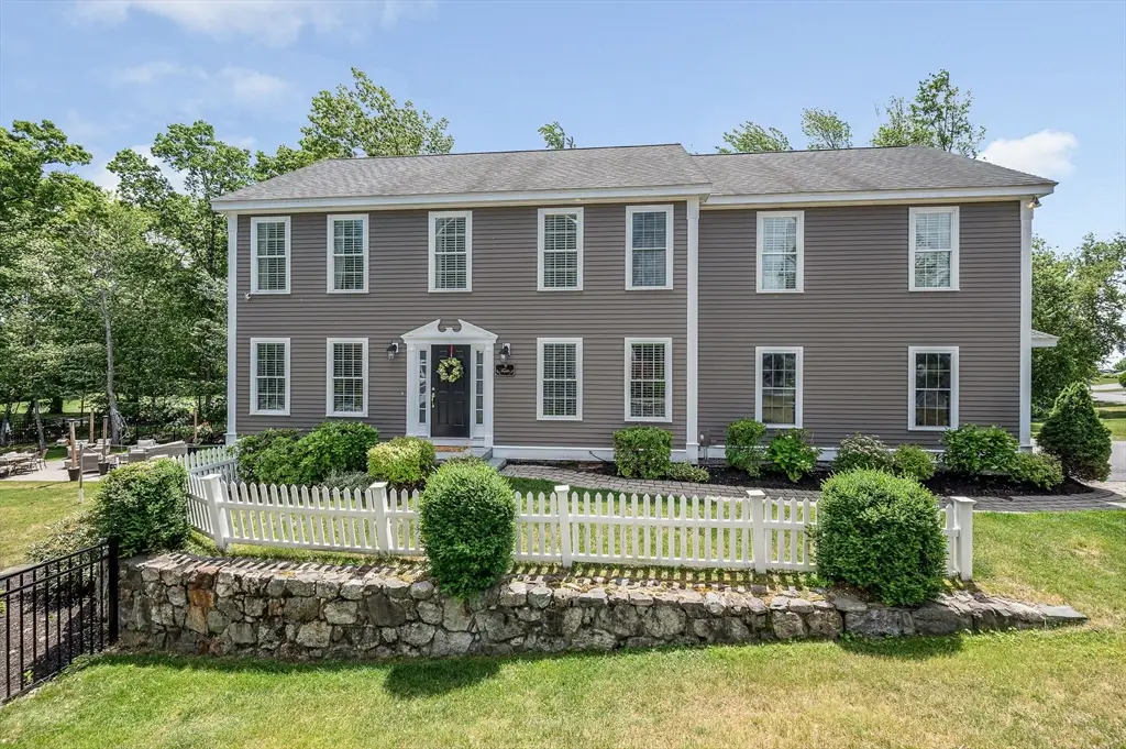 103 Meadow Creek Dr, Dracut, MA 01826 - #1