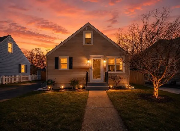 19 Annette St, Pawtucket, RI 02861