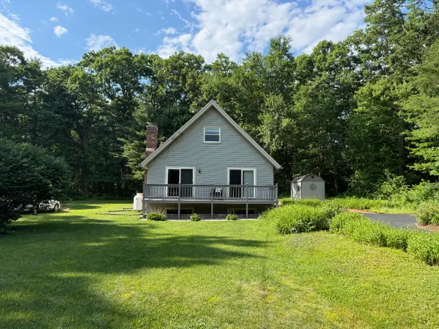 47 Horseshoe Cir, Ware, MA 01082 - #2