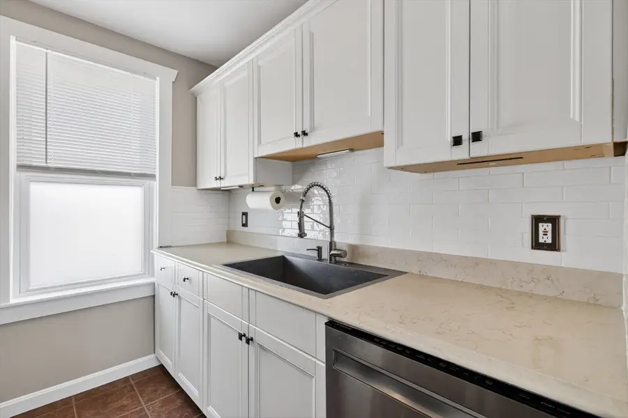 20 Ethel St, New Bedford, MA 02745 - #3