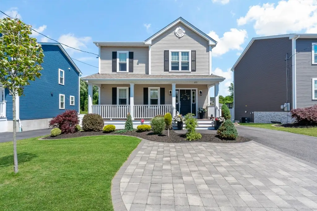 670 Bay St, Fall River, MA 02724 - #1