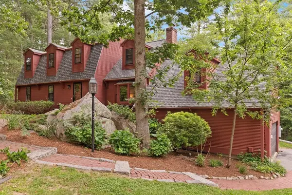 49 Noon Hill Avenue, Norfolk, MA 02056