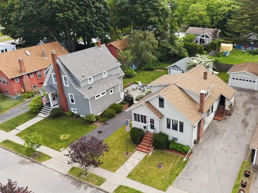 73 Chestnut St, Fairhaven, MA 02719 - #3