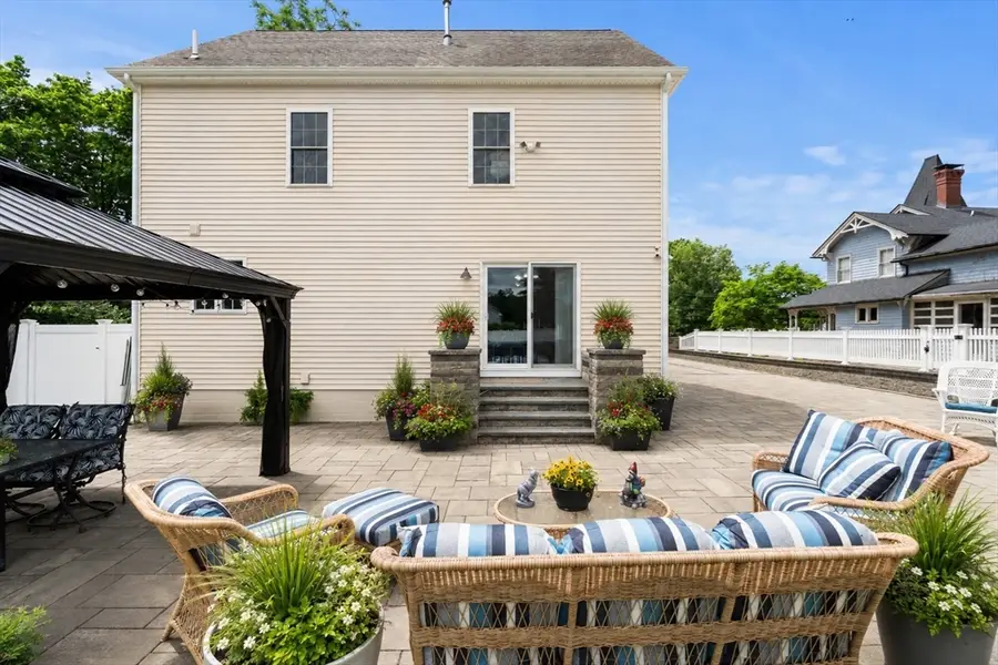 196 Commonwealth Ave, North Attleboro, MA 02763 - #3