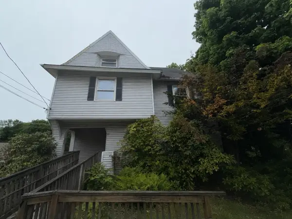 66 Linwood Ave, Northbridge, MA 01588