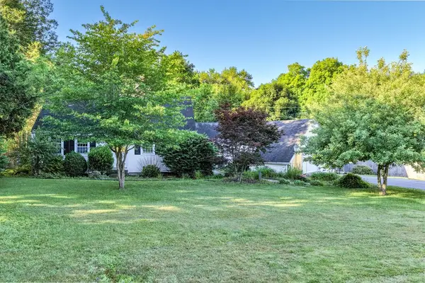 544 Springfield St, Wilbraham, MA 01095