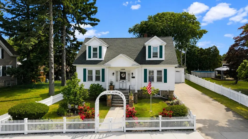 2422 Acushnet Ave, New Bedford, MA 02745 - #1