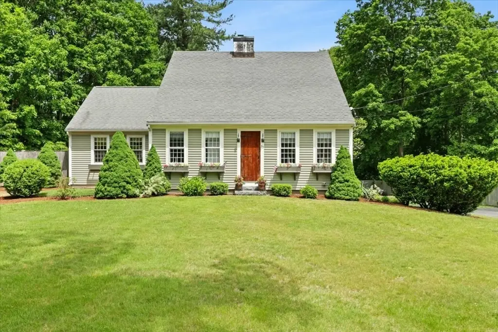 75 Center St, Pembroke, MA 02359 - #1