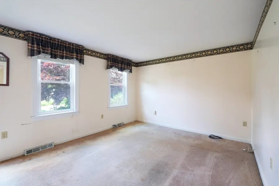 7 Holly St, Halifax, MA 02338 - #3