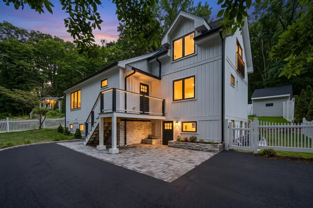 6 Amherst Rd, Hopkinton, MA 01748 - #1