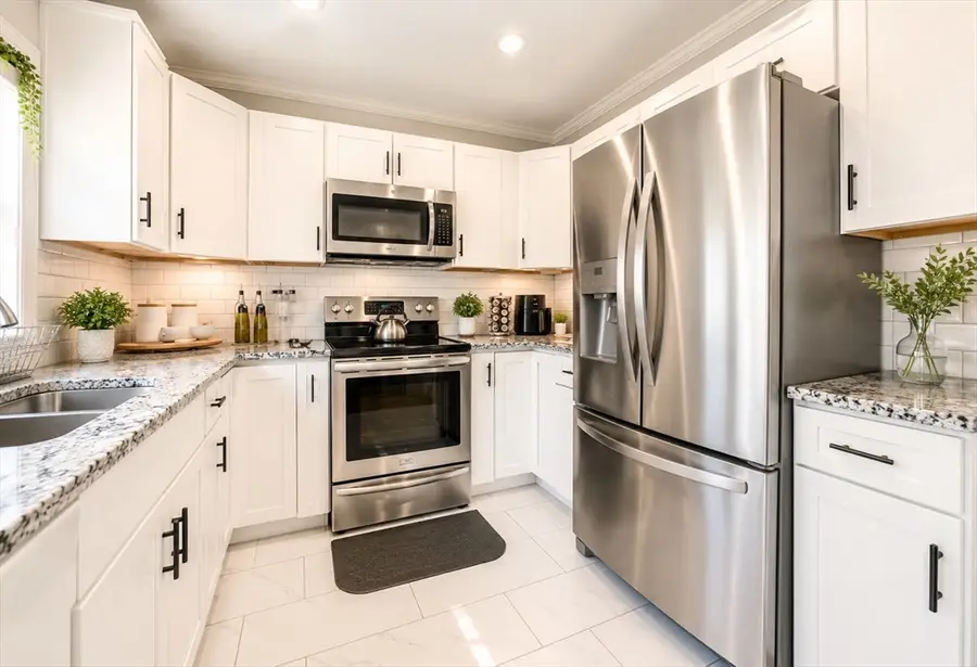 35 Sisson St, Providence, RI 02909 - #3