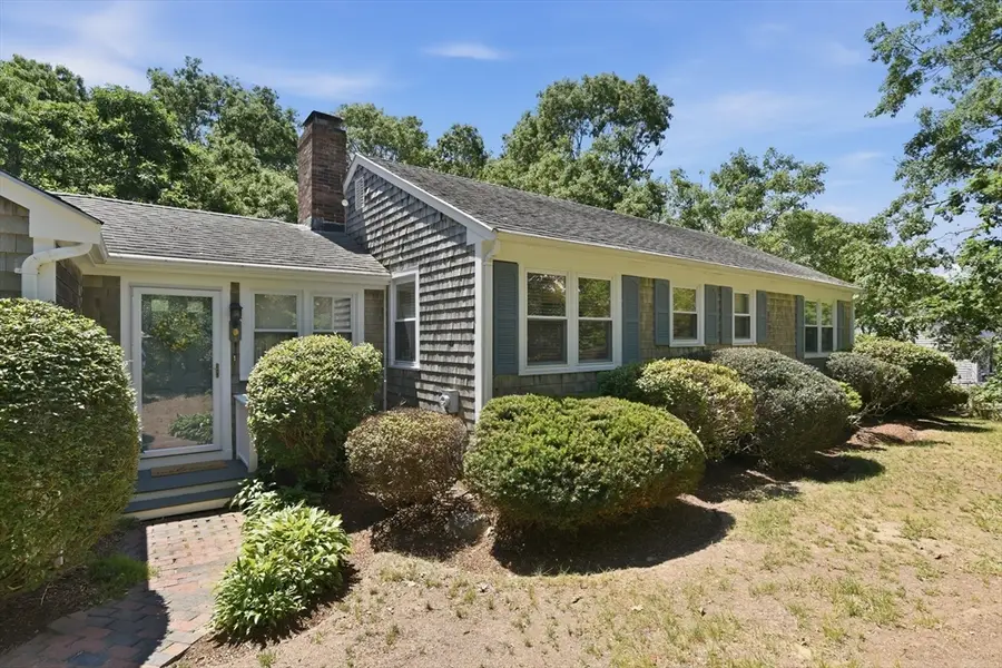 8 Emerald Way, Forestdale, MA 02644 - #3