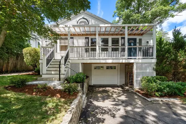 91 Henderson St, Needham, MA 02492