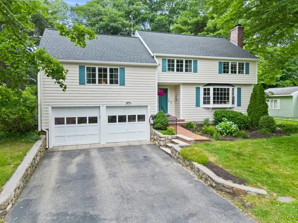 7 Trickett Rd, Lynnfield, MA 01940