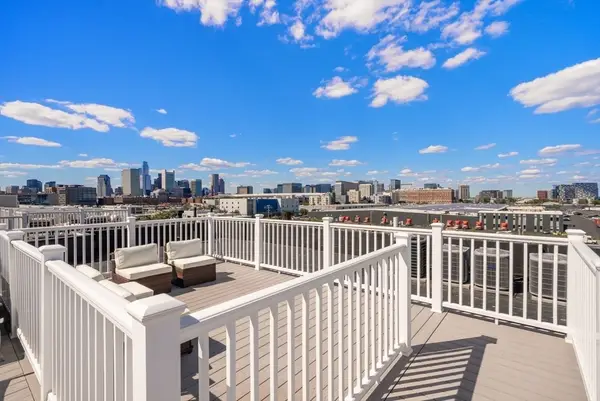360 W 2nd St #19, Boston, MA 02127