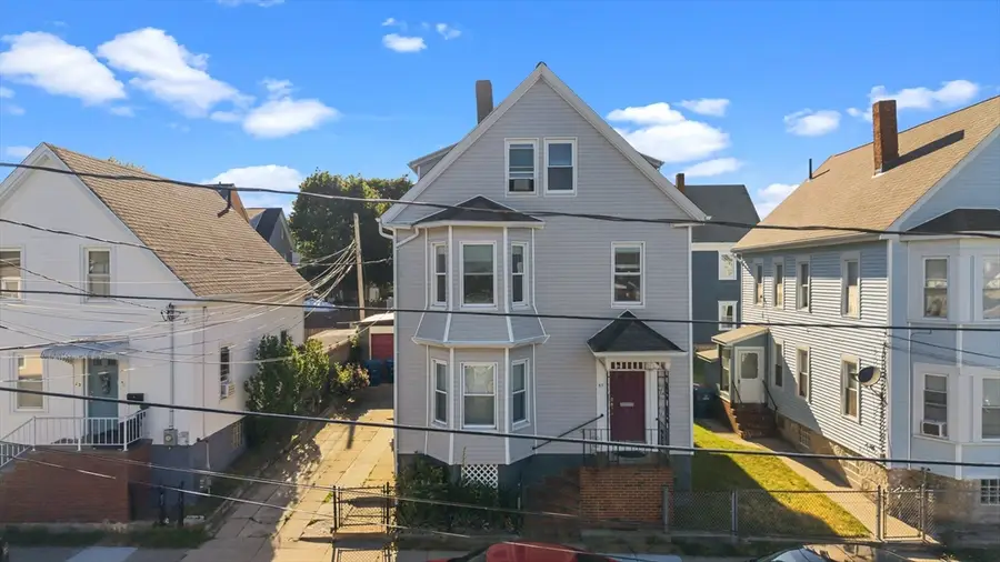 27 Juniper St, New Bedford, MA 02740 - #3